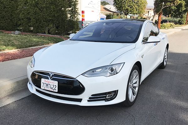 2016 Tesla Model S 90D