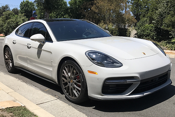 2017 Porsche Panamera Turbo